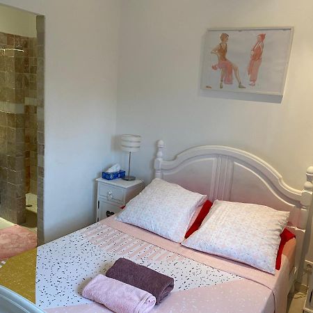 Appartements La Mangouste Сен Максим Екстериор снимка