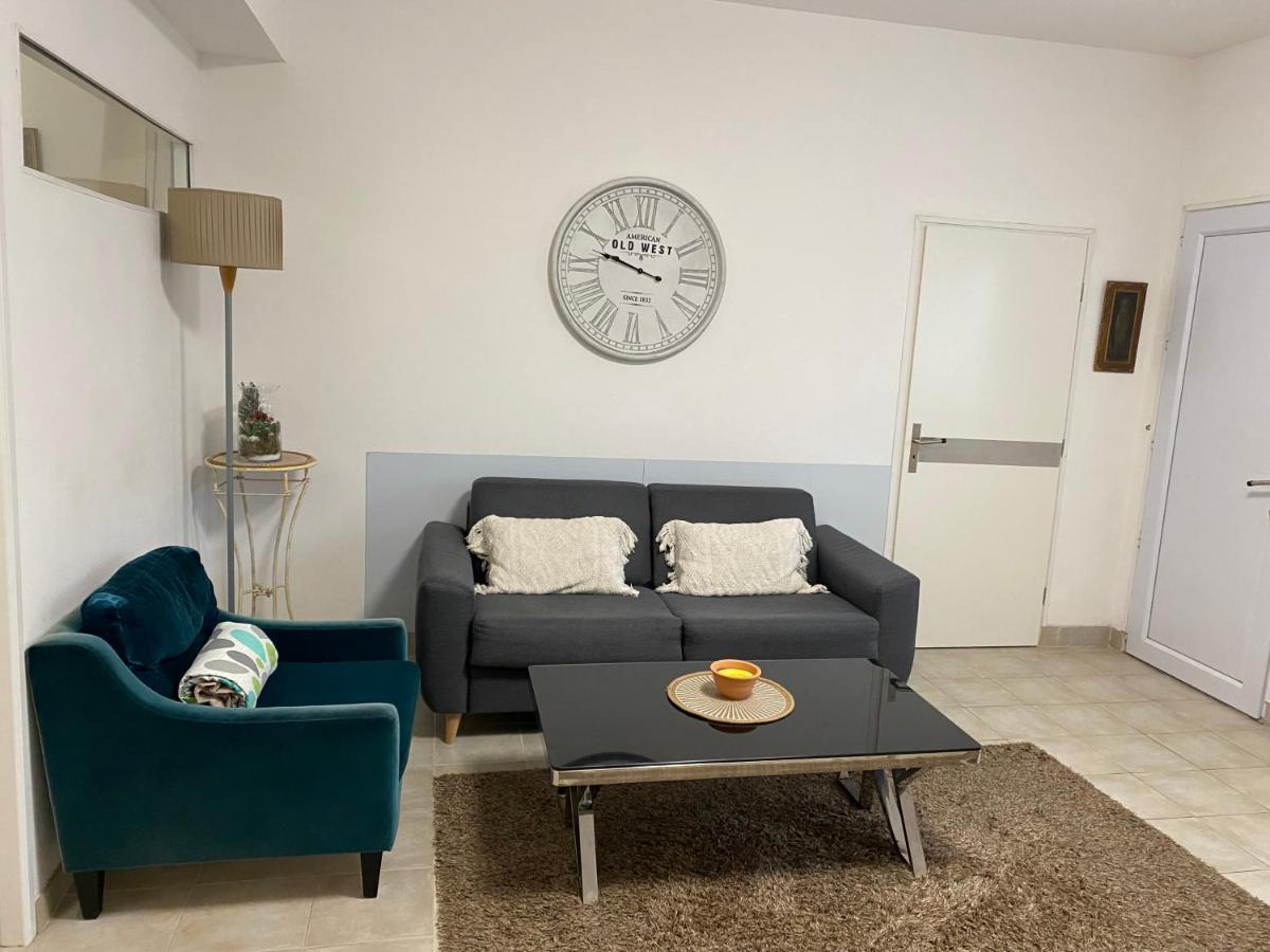 Appartements La Mangouste Сен Максим Екстериор снимка